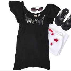 Daytrip top with beaded neckline size small